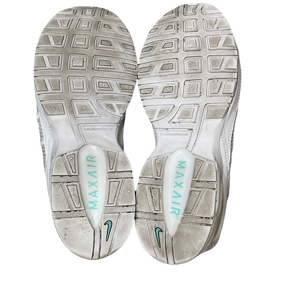 Nike Women’s Air Max Torch 4 Cross Training Sneakers Size 11 - Picture 8 of 10